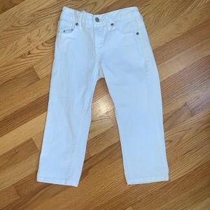 White capri jeans